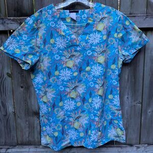 Scrub Studio Scrub Top sz. M